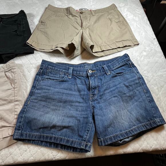 4 pairs of size 10 Old Navy Shorts - Picture 7 of 7
